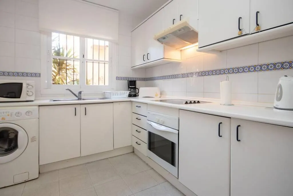 Mijas Costa - Riviera Del Sol - Splendid 2 Bedroom Apartment With Private Garden Sitio de Calahonda