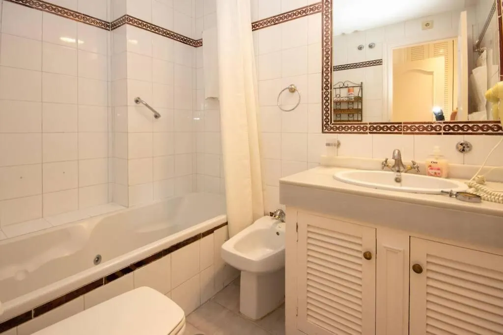 Mijas Costa - Riviera Del Sol - Splendid 2 Bedroom Apartment With Private Garden Sitio de Calahonda